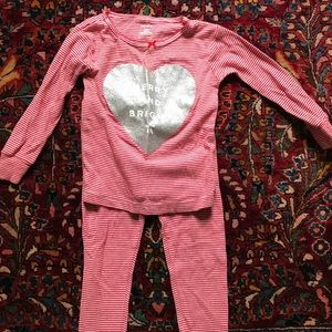 Carter’s 2T holiday pajama set
